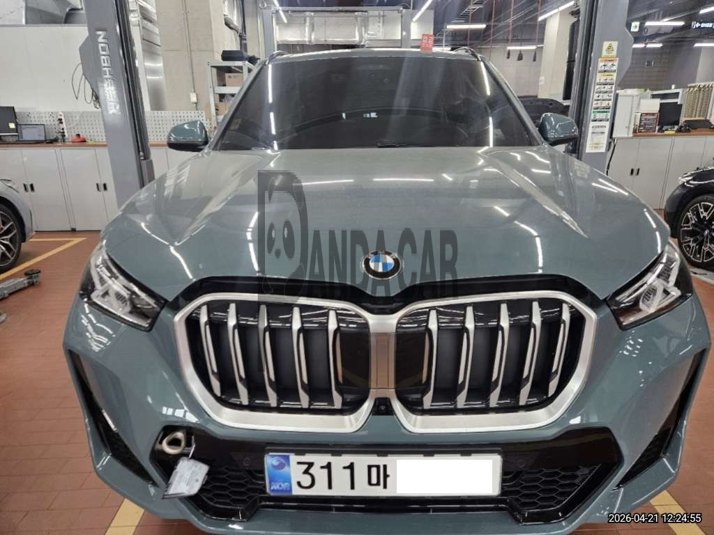 2025 BMW X1 xDrive20i, photograph 1