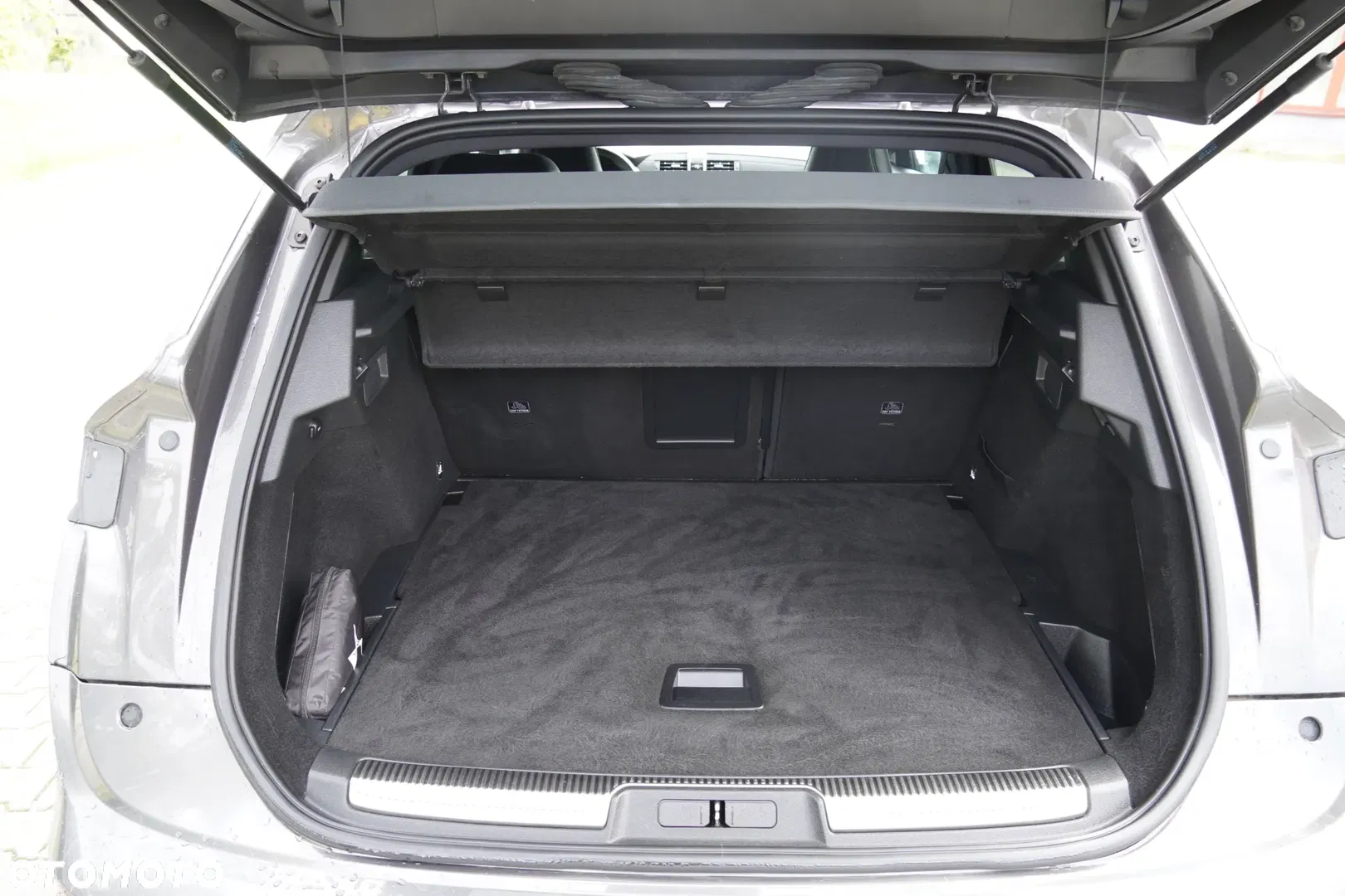 2019 DS Automobiles DS 7 Crossback ver-1-6-puretech-performance-line-plus, photograph 8
