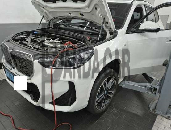 2024 BMW iX1 xDrive30, photograph 3