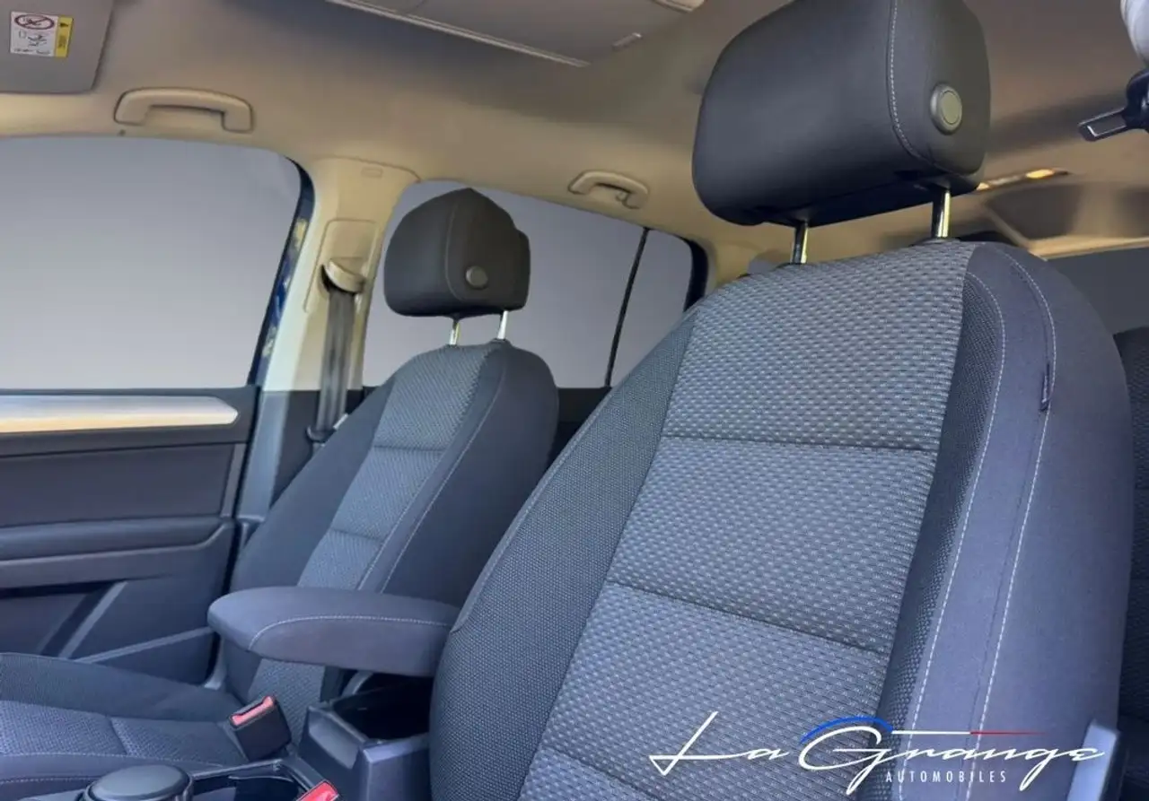 2021 Volkswagen Touran (3) 2.0 TDI 150 DSG7 Lounge 7 pl, photograph 4