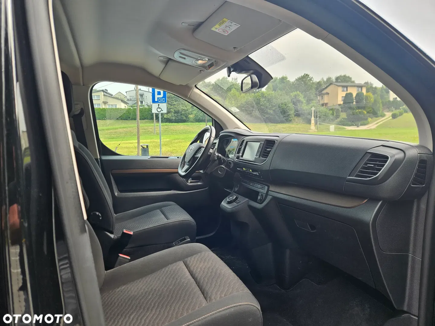 2021 Toyota ProAce Kombi D-4D Medium 2,8t, photograph 4