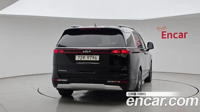 2023 Kia Canival Diesel 11-Seater Prestige, photograph 1