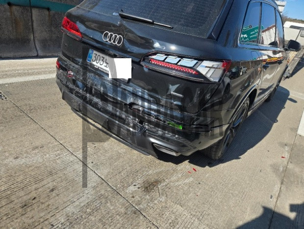 2026 Audi Q7 55 TFSI quattro, photograph 2
