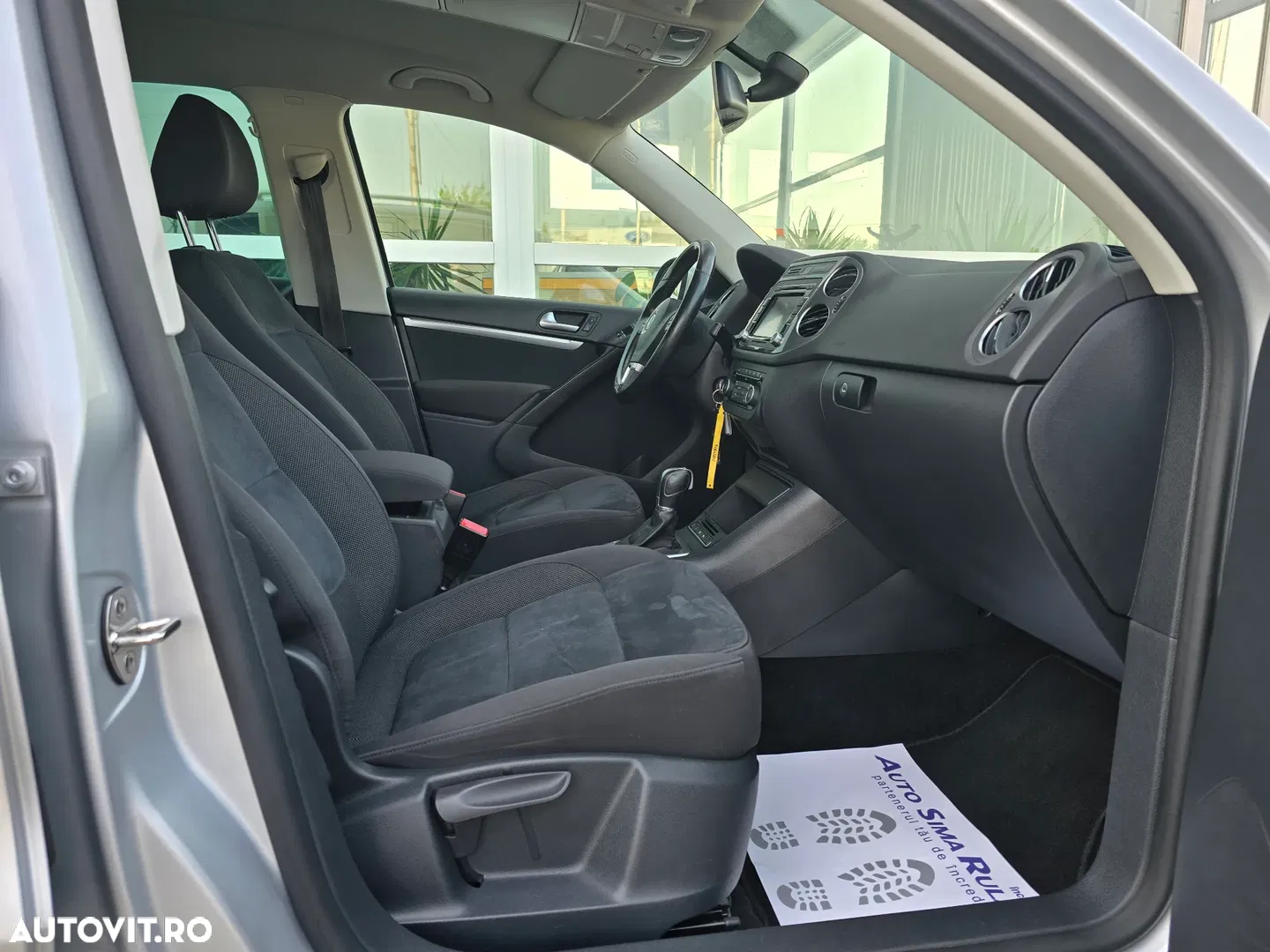 2014 Volkswagen Tiguan 2.0 TDI DPF 4Motion BlueMotion Technology DSG Sport & Style, photograph 10