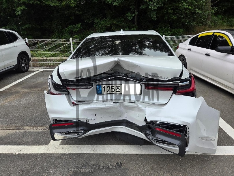 2020 BMW 730Ld xDrive M Sport Package, photograph 2