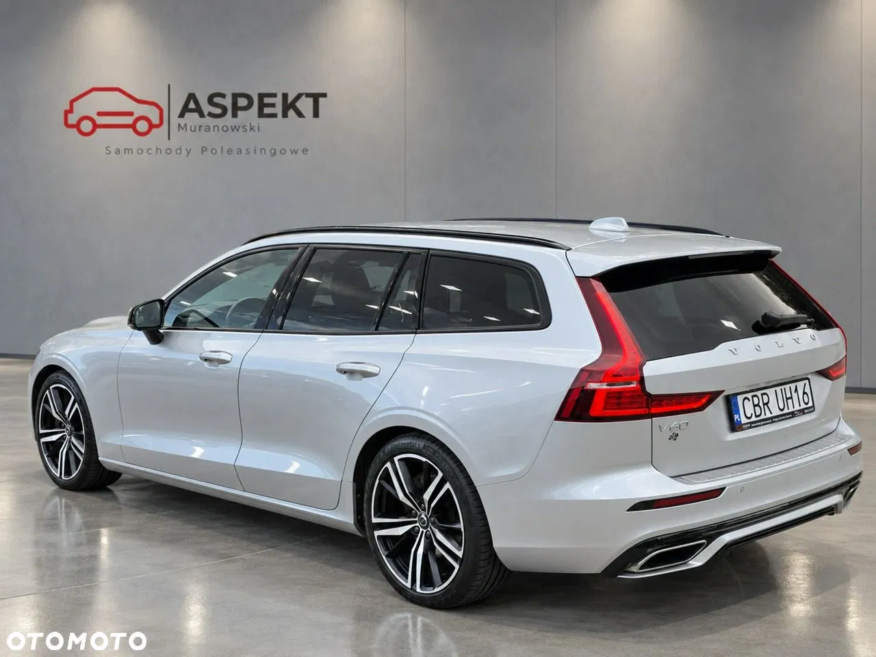 2021 Volvo V60, photograph 2