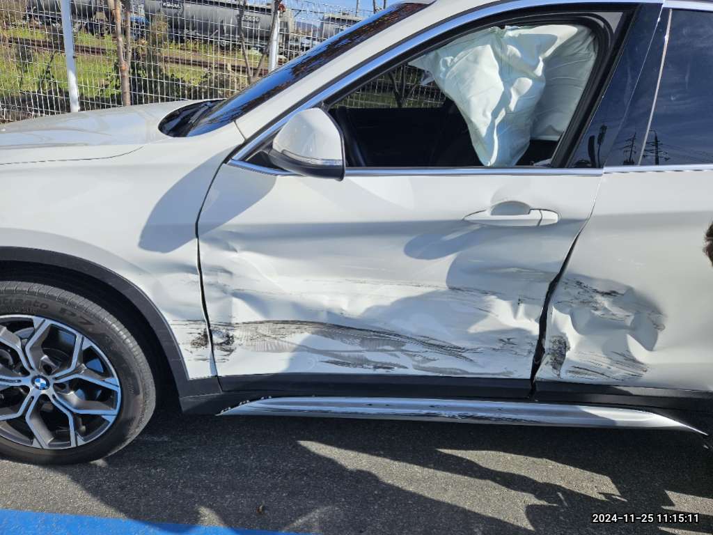 2022 BMW X1 xDrive, photograph 2