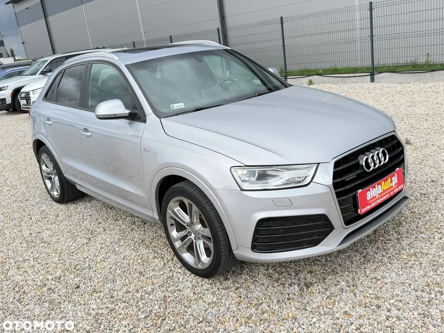 2018 Audi Q3 40 TFSI Quattro S tronic S line, photograph 1