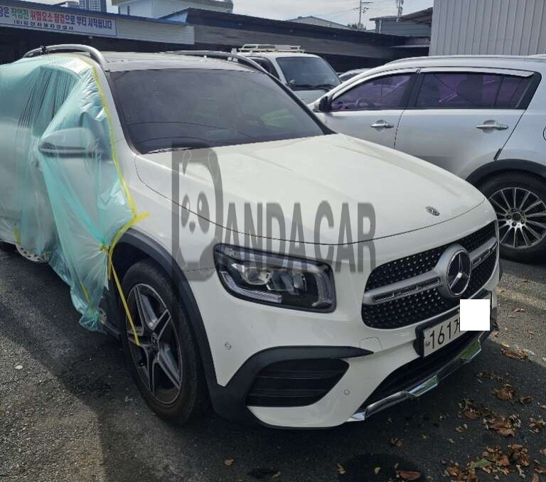 2020 Mercedes-Benz GLB250 4MATIC, photograph 3