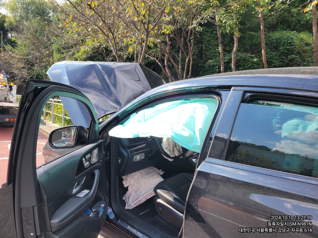 2022 Mercedes-Benz GLE400 d 4MATIC Coupe, photograph 7