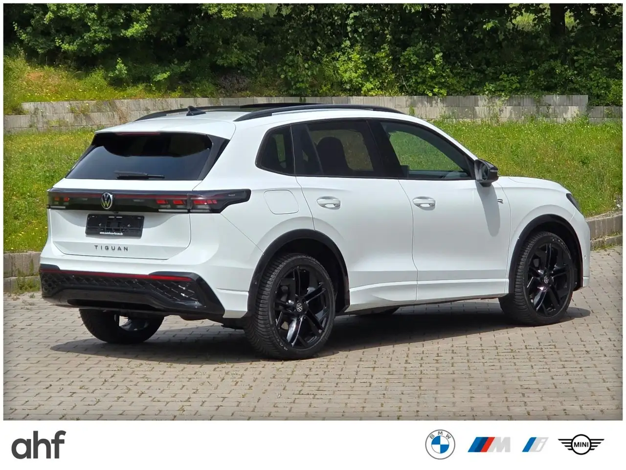 2025 Volkswagen Tiguan 1.5eTSI R-Line PANO AHK ACC IQ H&K HUD 20, photograph 4