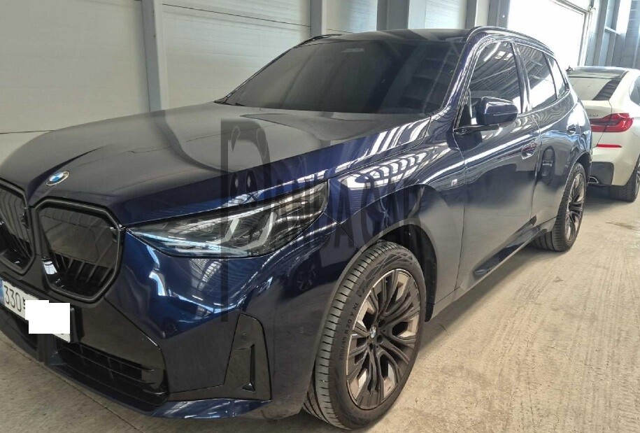 2025 BMW X3 20 xDrive, photograph 3