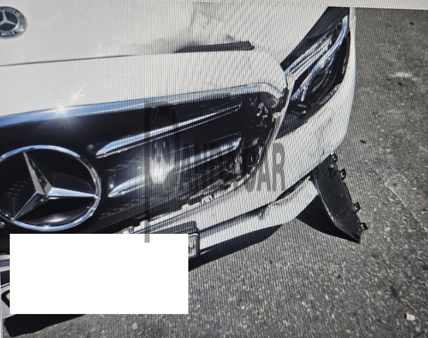 2020 Mercedes-Benz E 250, photograph 3