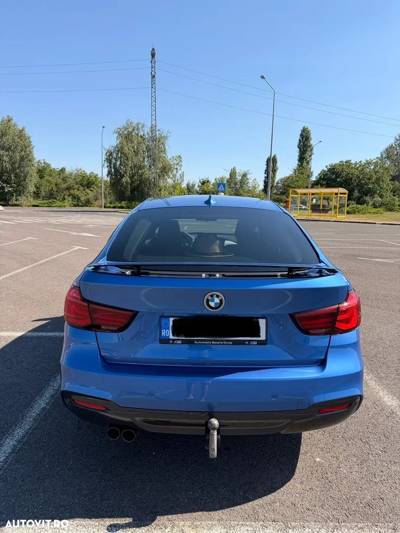 2019 BMW Seria 3, photograph 10