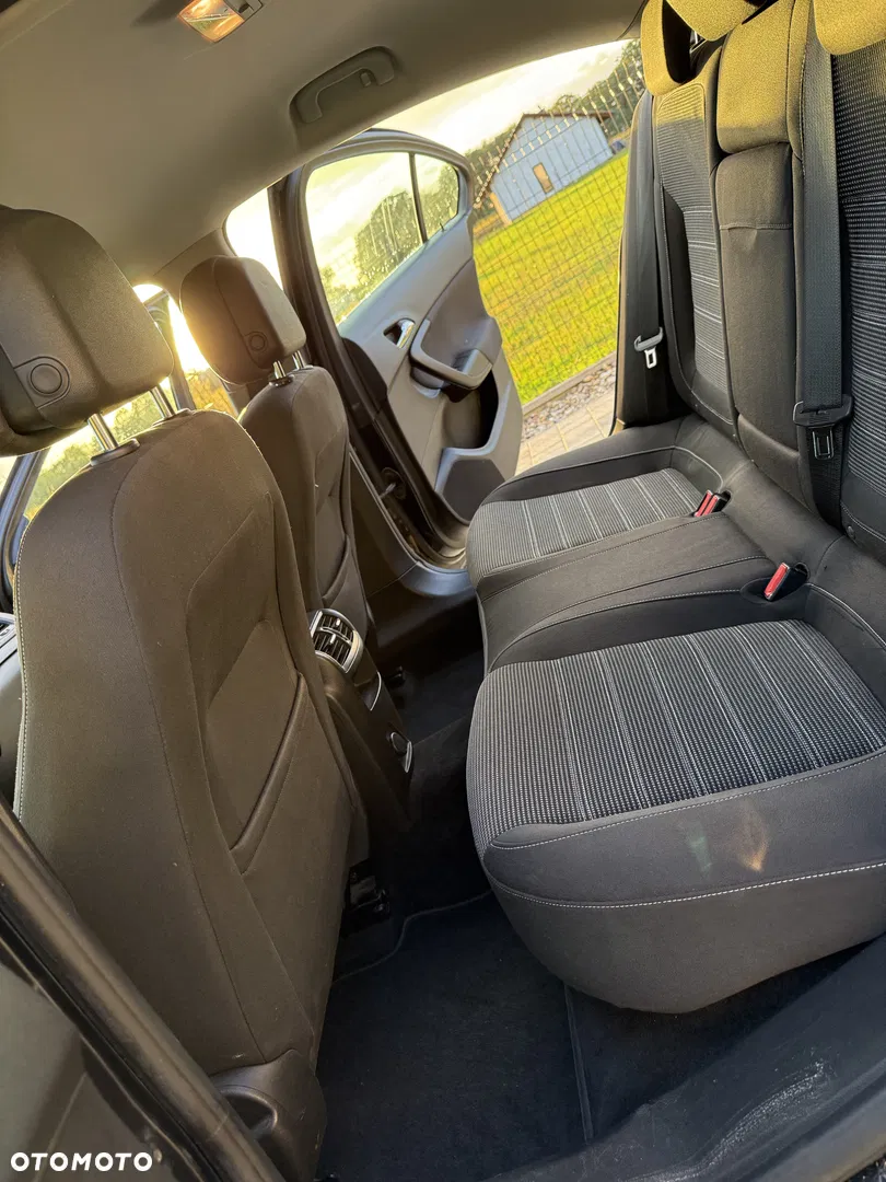 2012 Opel Insignia 2.0 CDTI Cosmo, photograph 11