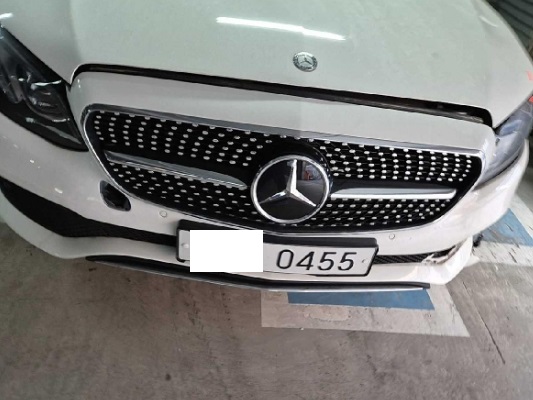 2017 Mercedes-Benz E220 d, photograph 4