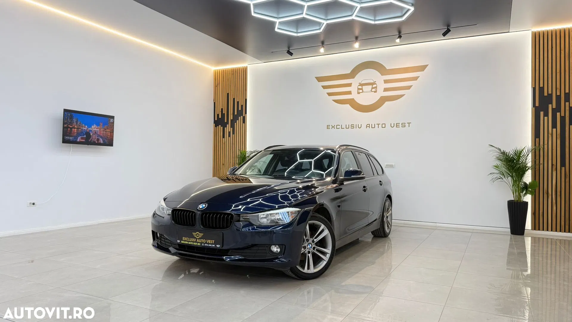 2013 BMW Seria 3 318d, photograph 2