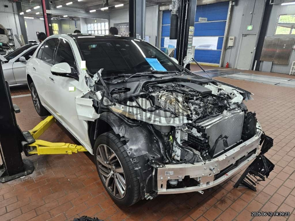 2024 Mercedes-Benz E 220 d 4MATIC, photograph 1