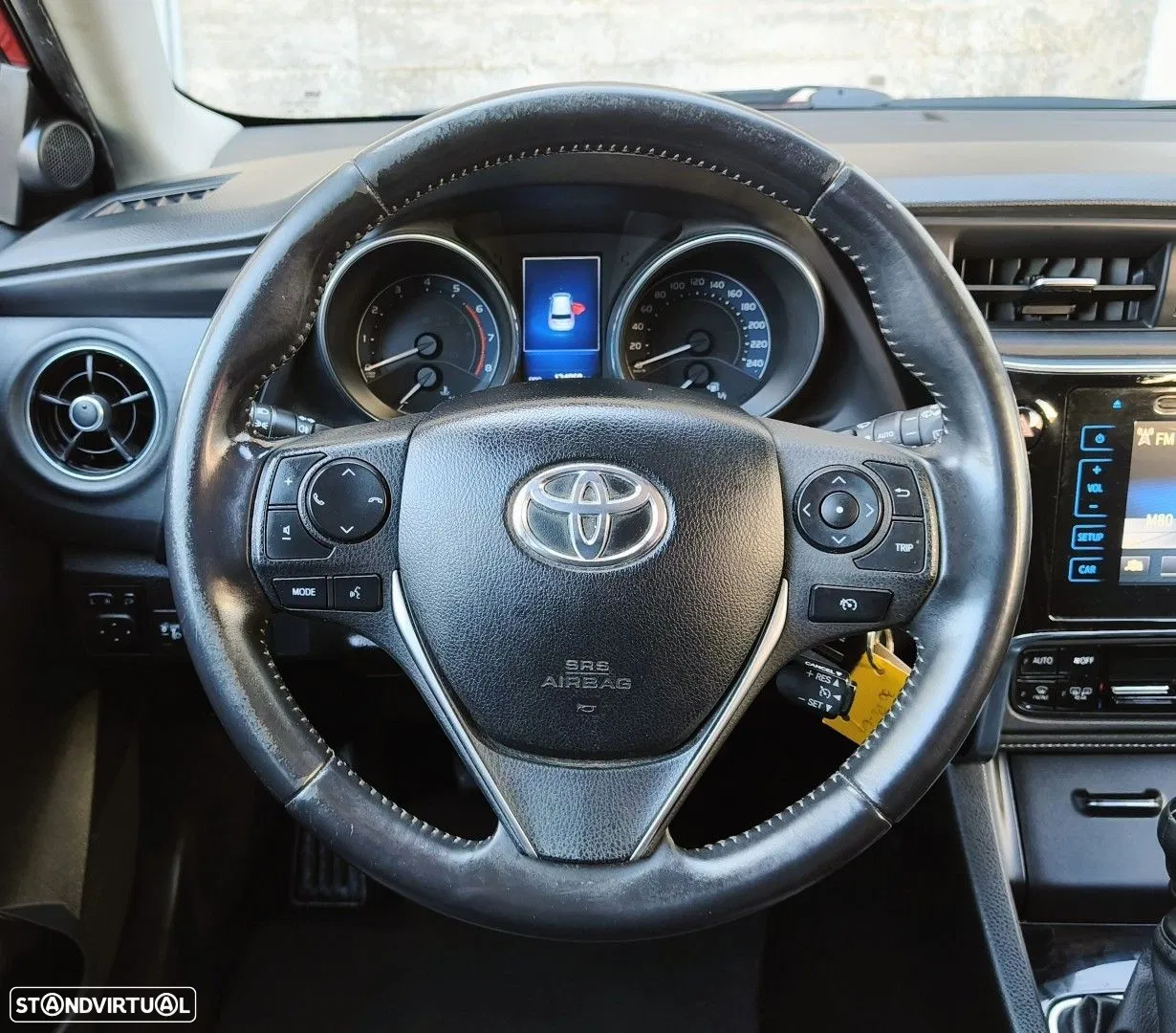 2015 Toyota Auris 1.2T Exclusive, photograph 4
