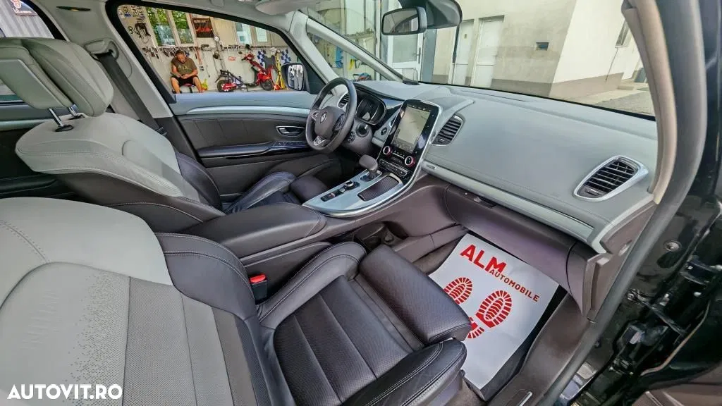 2017 Renault Espace, photograph 4