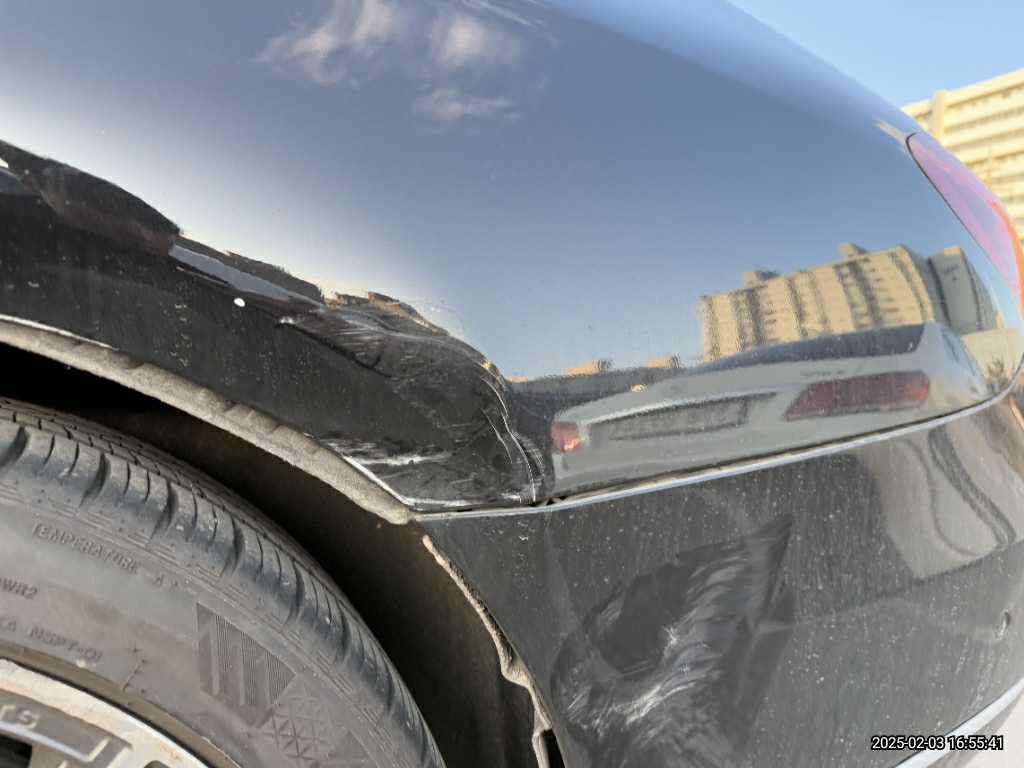 2018 Mercedes-Benz E300, photograph 3