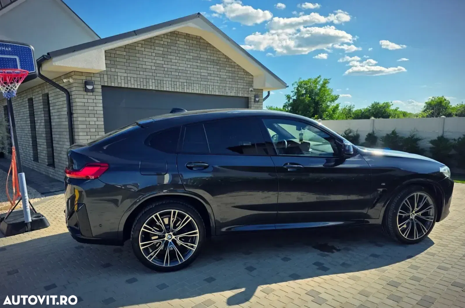 2022 BMW X4 xDrive30d MHEV, photograph 1