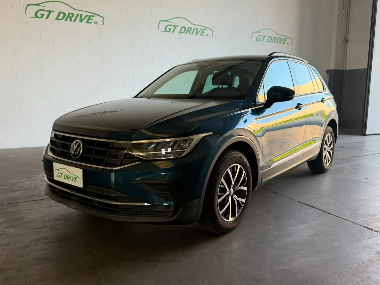 2021 Volkswagen Tiguan 1.4 tsi eh Life dsg, photograph 1