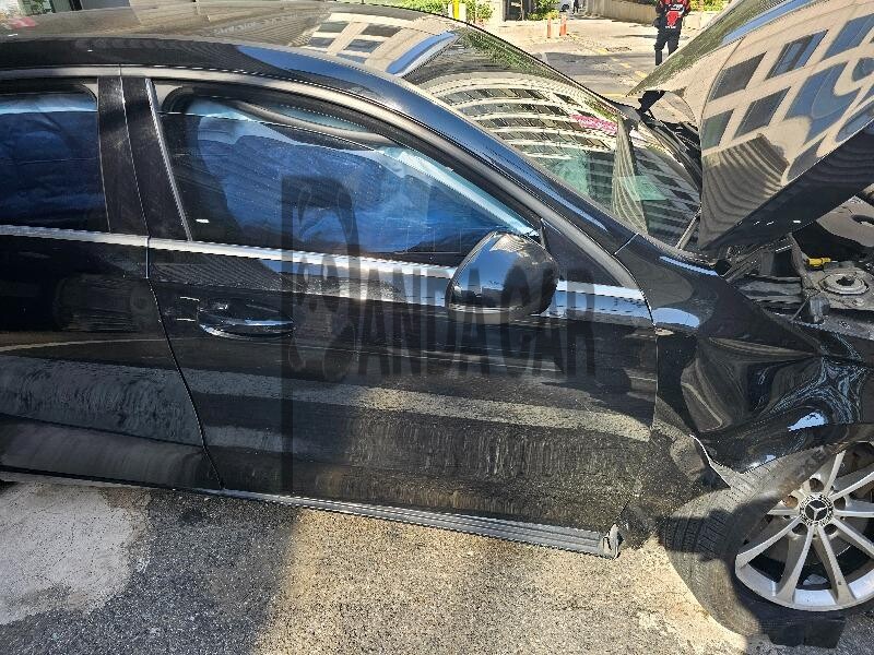 2019 Mercedes-Benz A220, photograph 2