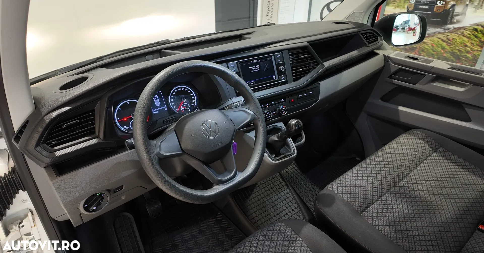 2022 Volkswagen Caravelle 2.0 TDI 81 kW LR Comfortline, photograph 12