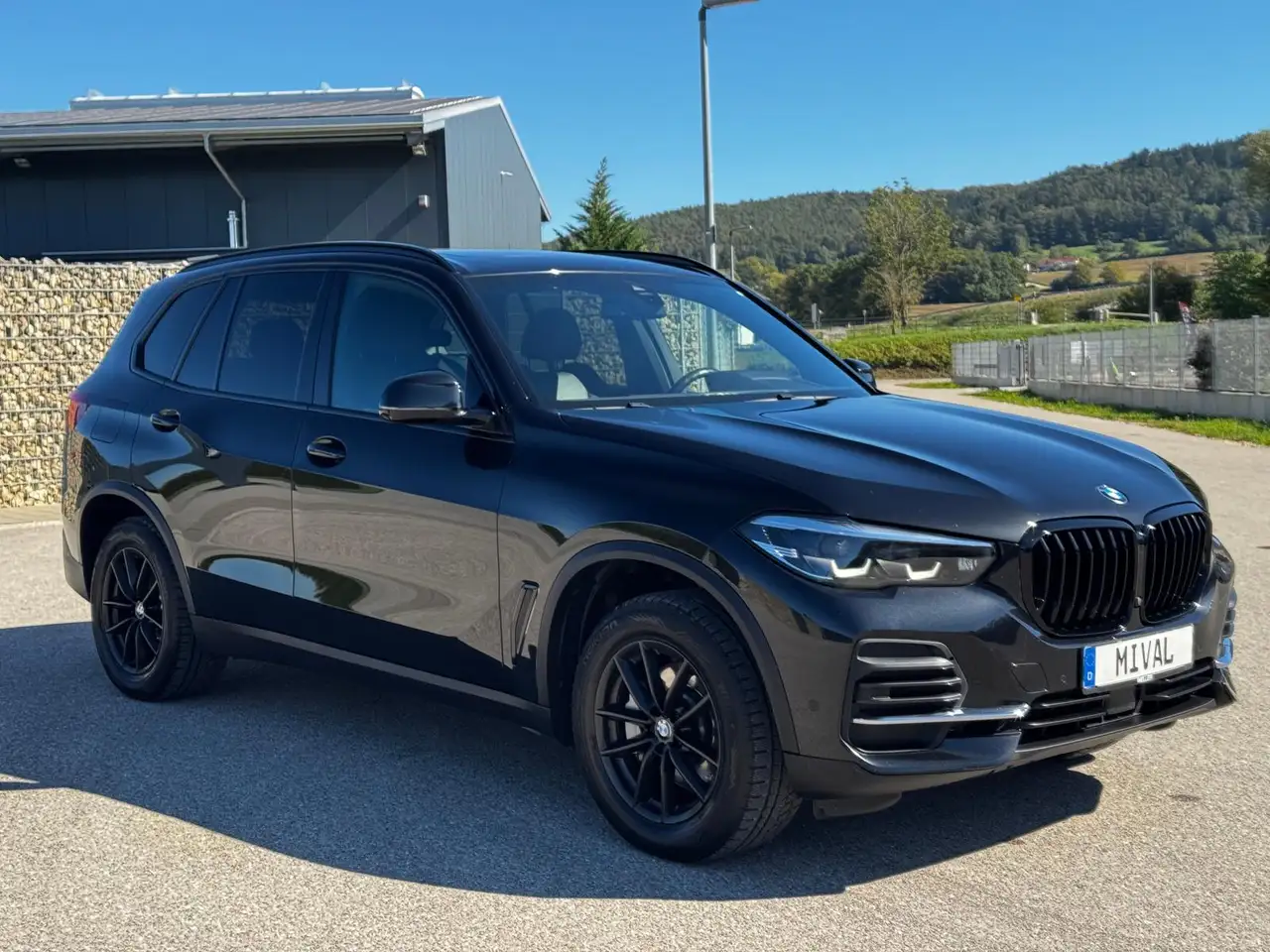 2022 BMW X5 25d xDrive/LED/Pano/Memory/360/ShadowLine/AHK, photograph 1