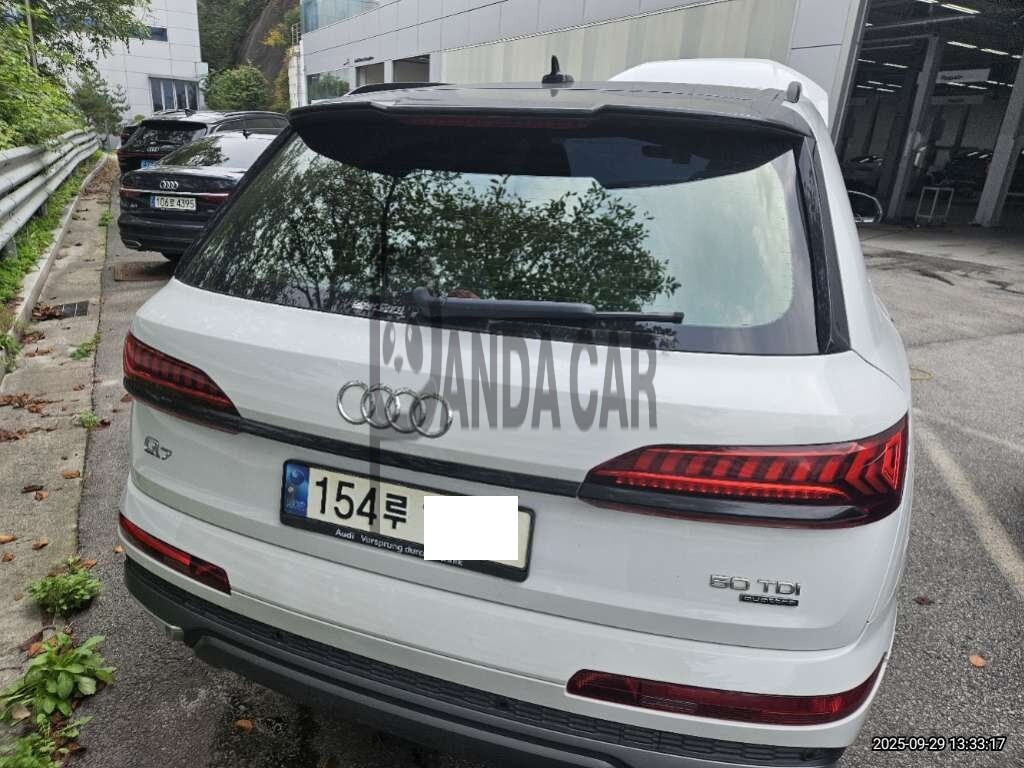 2021 Audi Q7 50 TDI quattro, photograph 4