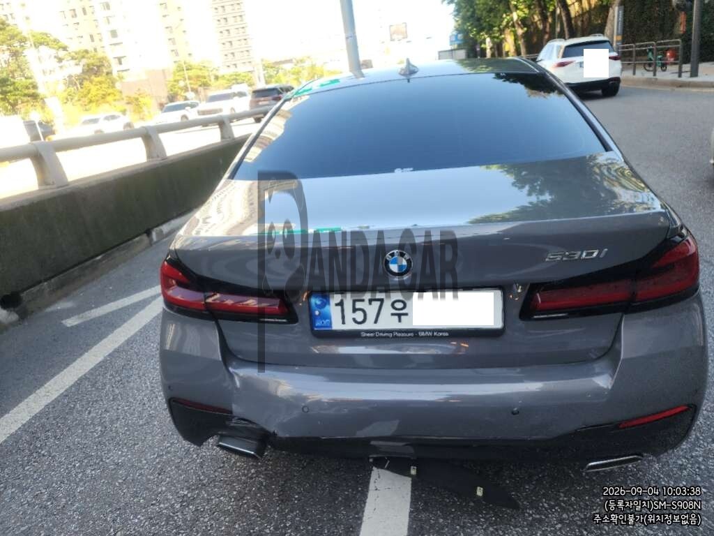2022 BMW 520i, photograph 4