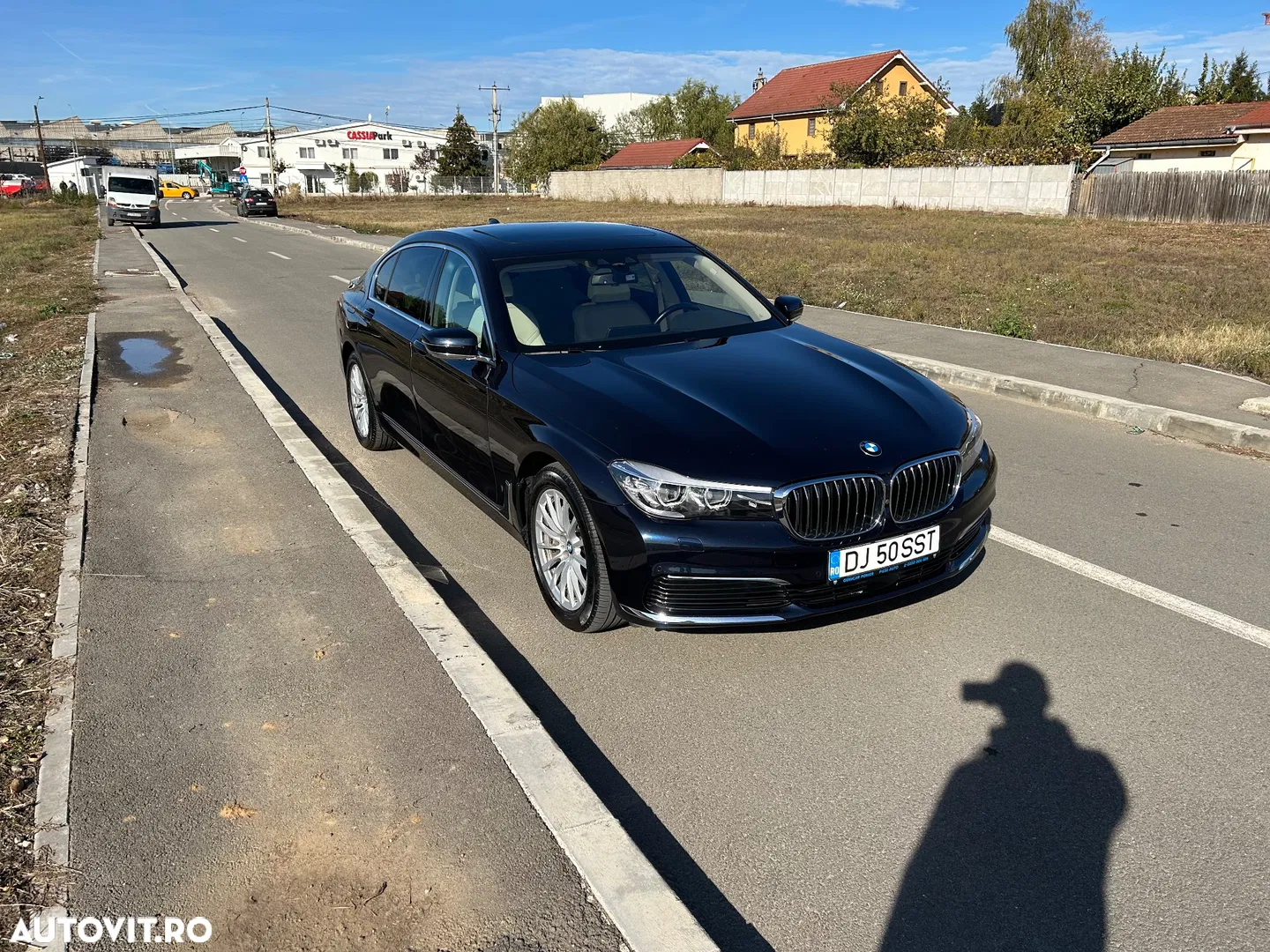 2016 BMW Seria 7 730Ld xDrive, photograph 2