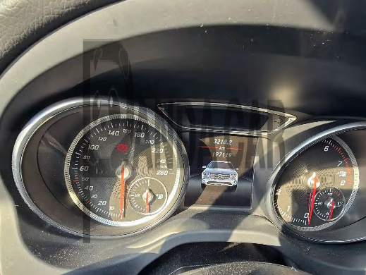 2018 Mercedes-Benz GLA220, photograph 3