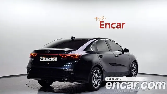 Kia K3 Luxury — photo 1 of 20
