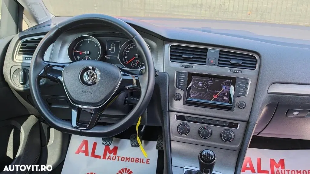 2014 Volkswagen Golf, photograph 9