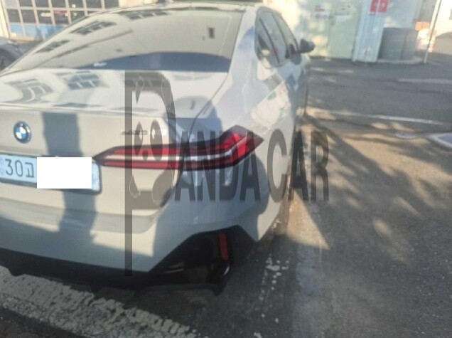 2026 BMW i5 eDrive40, photograph 7