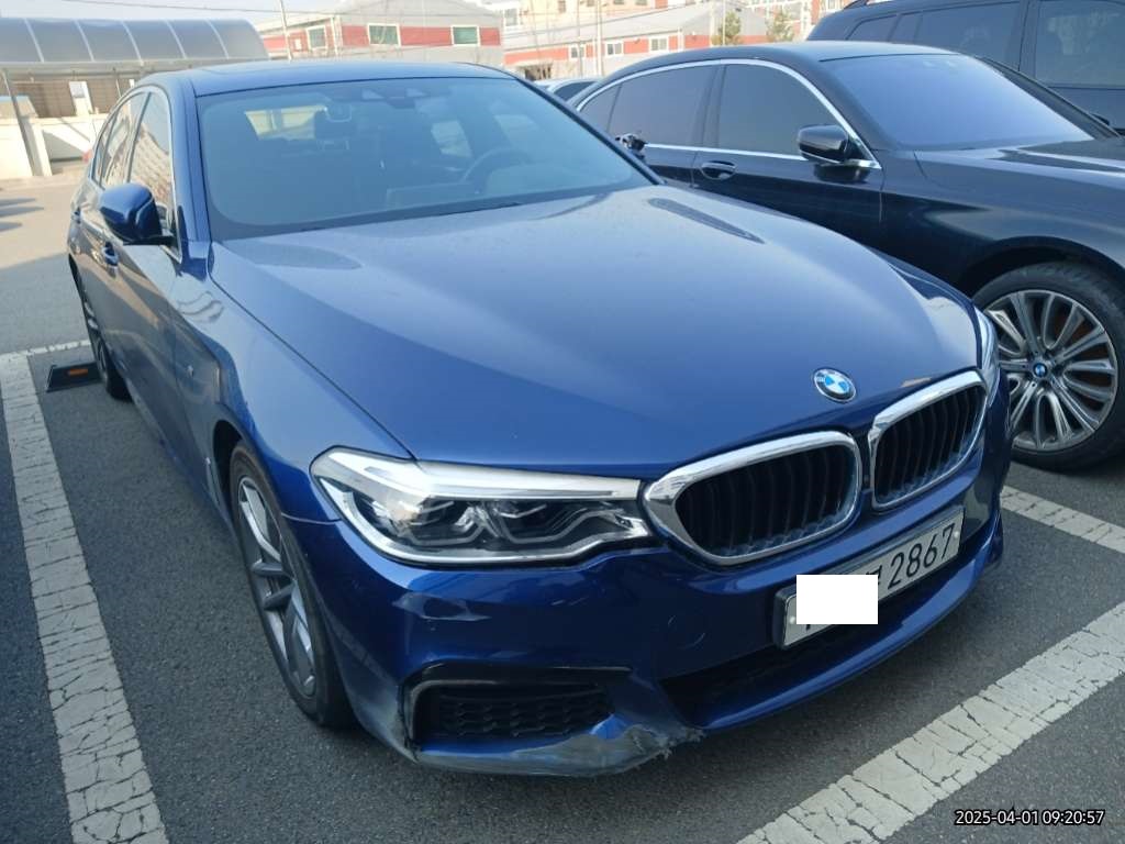 2020 BMW 520d M Sport Package, photograph 3
