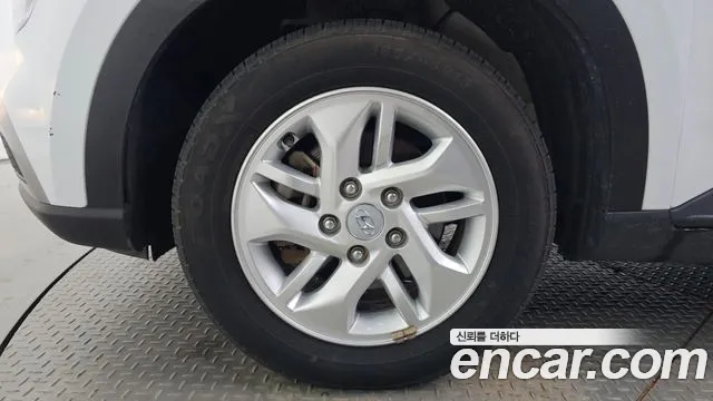 2019 Hyundai Venue 1.6 Smart, photograph 3
