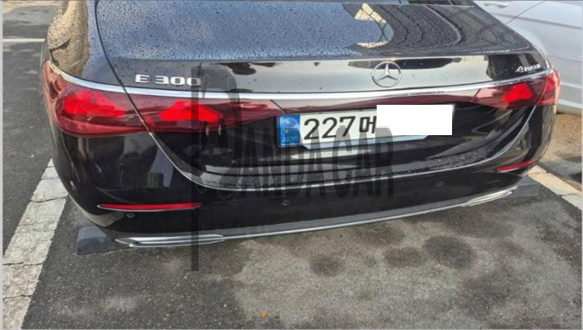 2024 Mercedes-Benz E 300 4MATIC, photograph 4