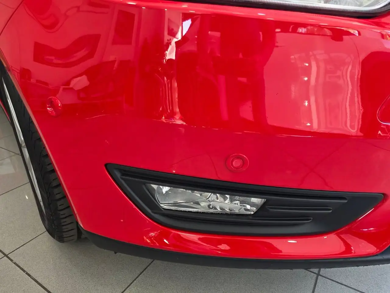 2018 Ford Focus 1.0 Ecoboost Auto-S&S Business 125, photograph 10