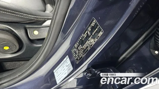 2022 Hyundai Venue 1,6 Premium, photograph 3