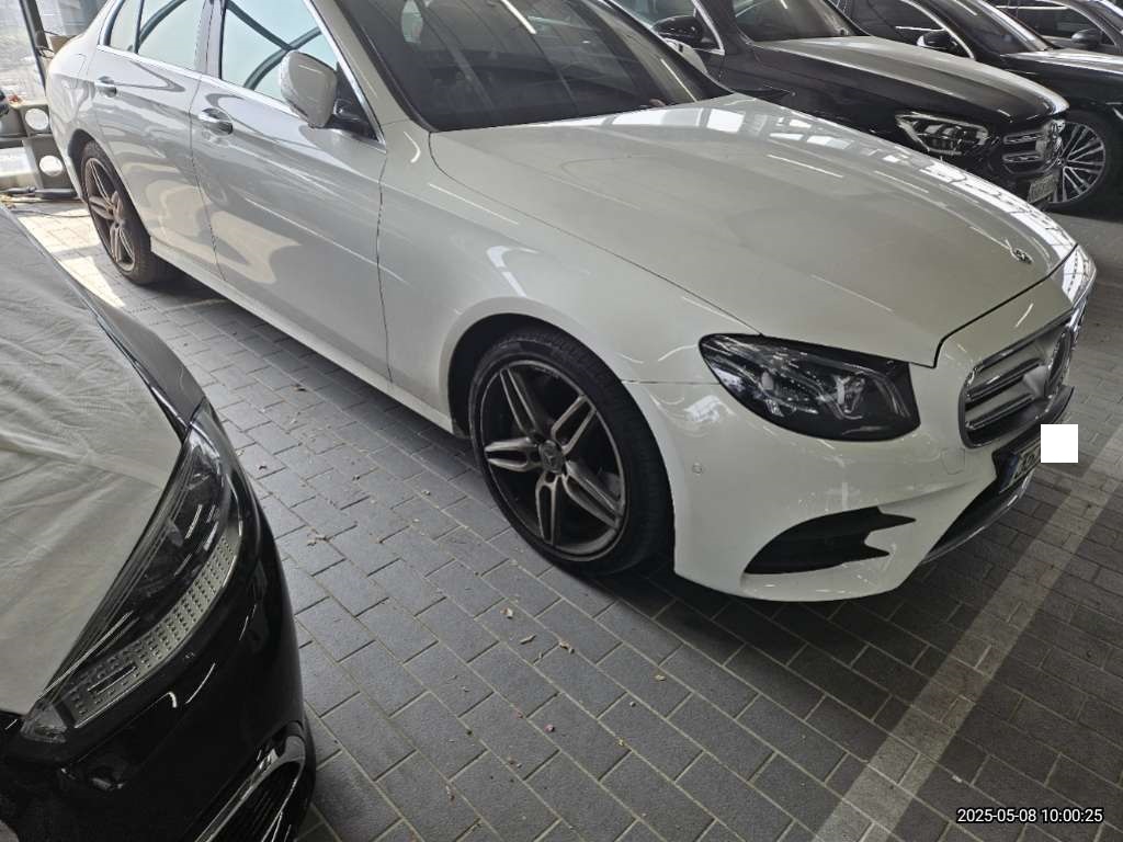 2020 Mercedes-Benz E 300 4MATIC, photograph 5
