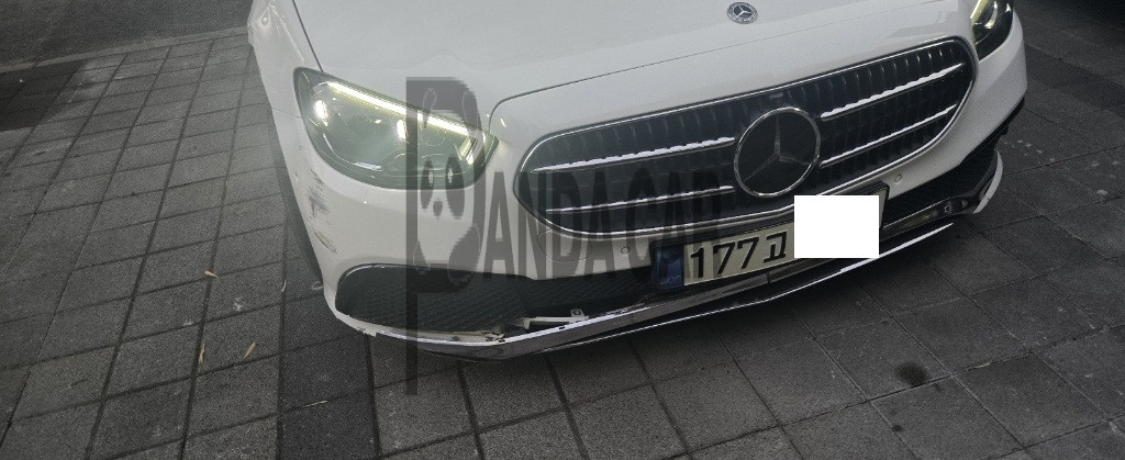 2021 Mercedes-Benz E350 4MATIC, photograph 1