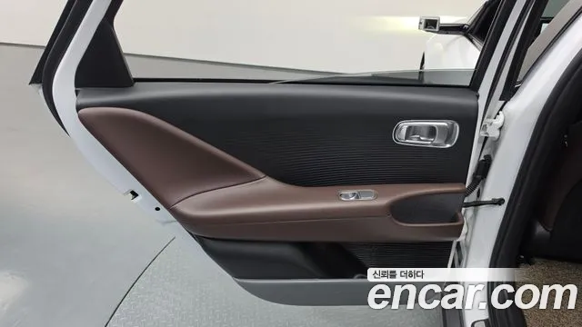 2022 Hyundai Ioniq6 Long Range AWD, photograph 9