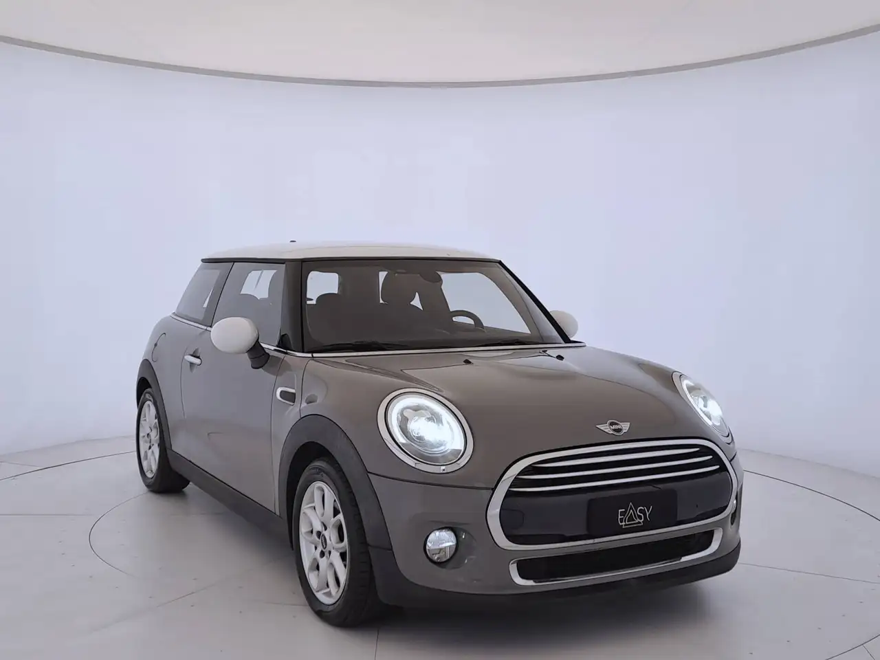 2017 MINI Cooper D 1.5 3p auto - TAGLIANDI MINI - NEOPATENTATI, photograph 4