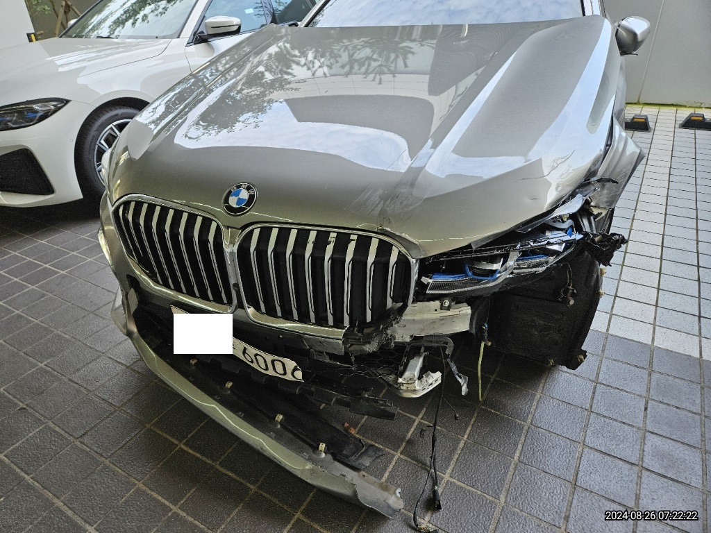 2021 BMW 740Li xDrive, photograph 4