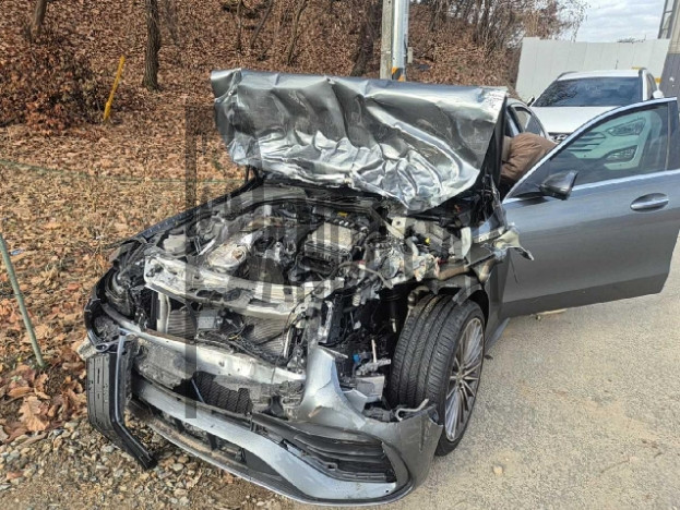 2023 Mercedes-Benz C300 4MATIC, photograph 2