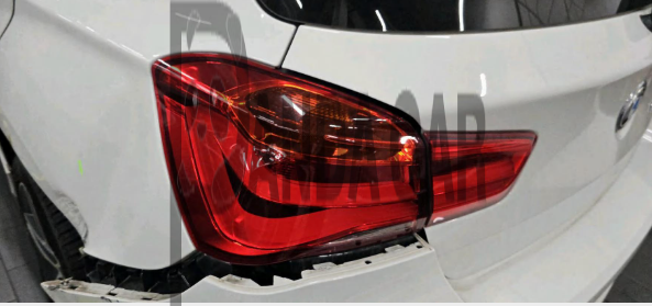 2017 BMW 118d, photograph 4