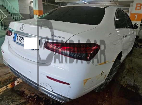 2023 Mercedes-Benz E350 4MATIC, photograph 4